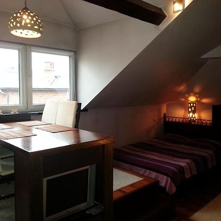 Krakow Jacuzzi Apartment Номер фото