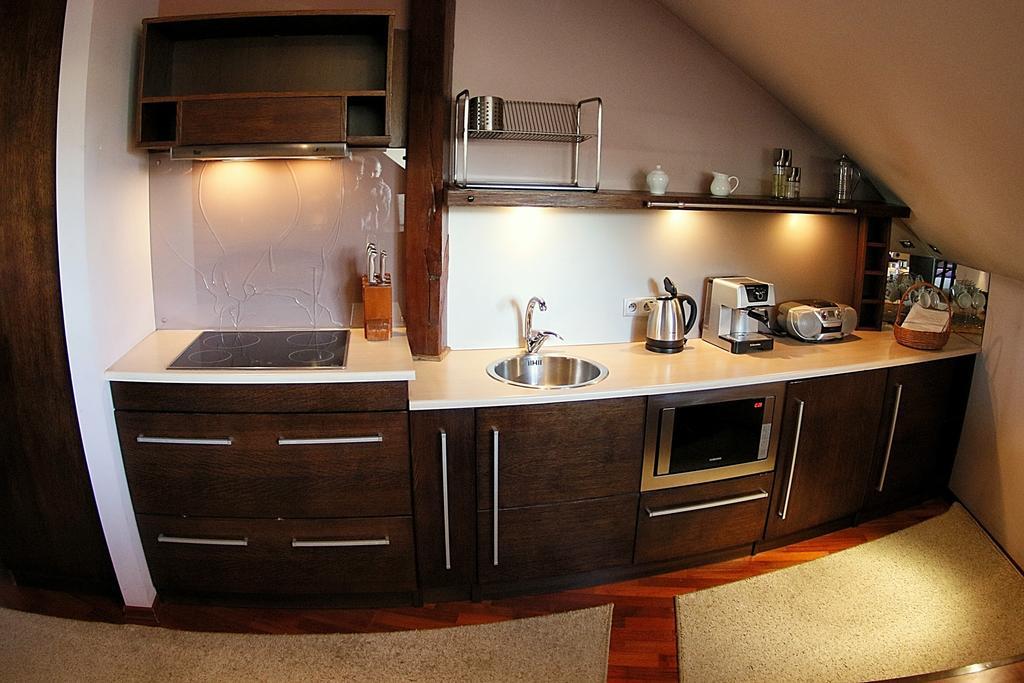 Krakow Jacuzzi Apartment Номер фото