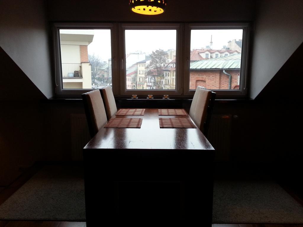 Krakow Jacuzzi Apartment Номер фото